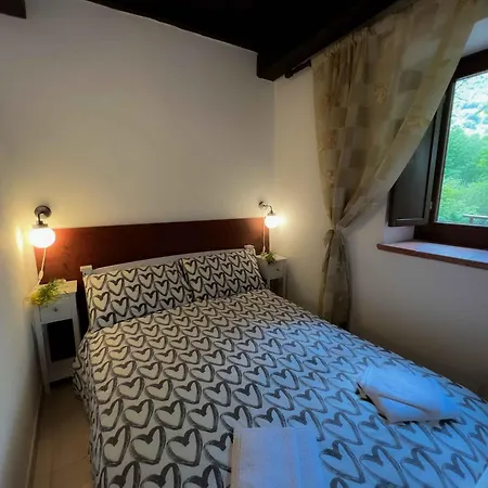 Nel Bosco Di Giove - Diffuso Bed & Breakfast Collegiove